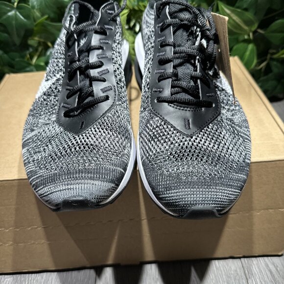 Nike Air Max Flyknit Racer Oreo Black White Shoes Sneakers Women\'s Size 9 main image 7